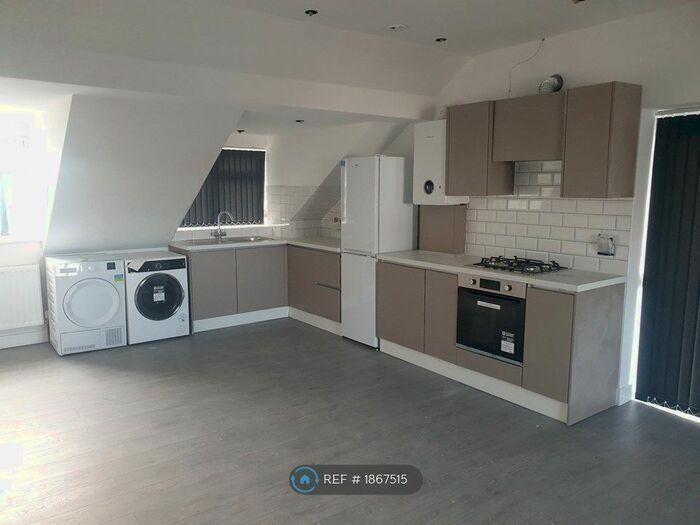 1 Bedroom Flat To Rent In Desborough Avenue, High Wycombe, HP11