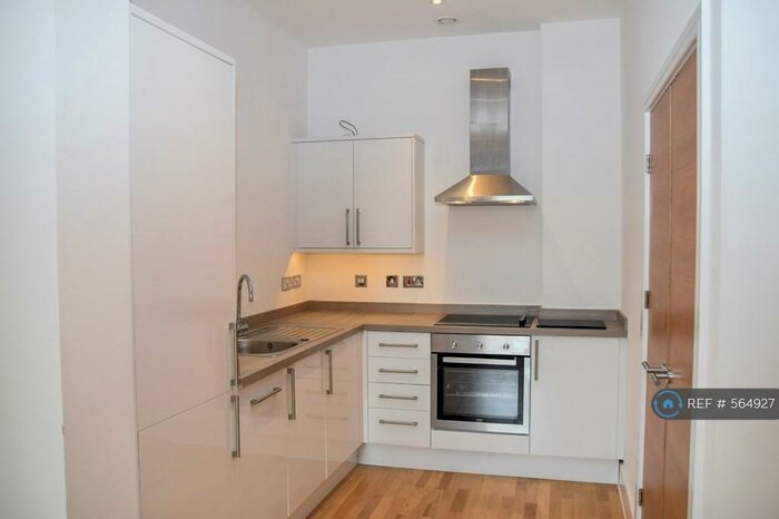 1 Bedroom Flat To Rent In Bartley Way, Hook, RG27