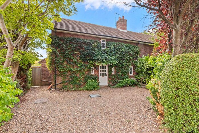 3 Bedroom Semi Detached House For Sale In Moor Park, Wendover, HP22