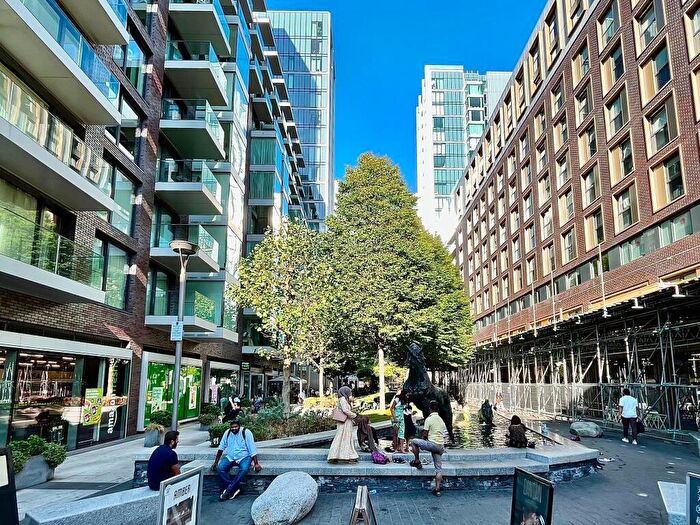 Apartment To Rent In Perilla House, Aldgate, E1