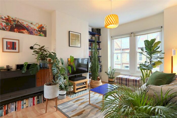 2 Bedroom Terraced House To Rent In Aylesbury Road, London, SE17