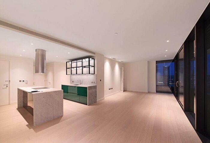 2 Bedroom Flat To Rent In Marsh Wall, London, E14