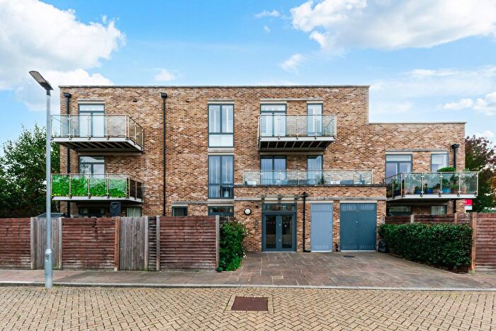 2 Bedroom Flat For Sale In Wellsborough Mews, Bushey Road, Wimbledon, SW20