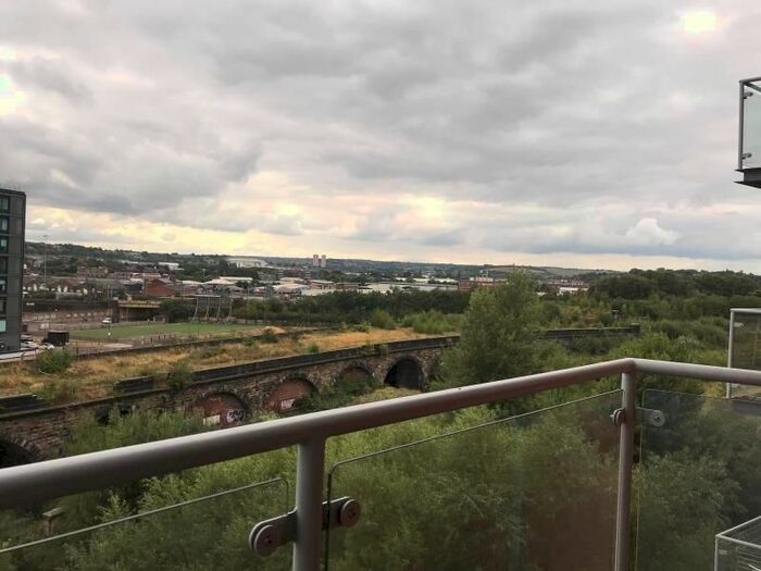 2 Bedroom Flat To Rent In Faroe, Gotts Road, City Island, LS12