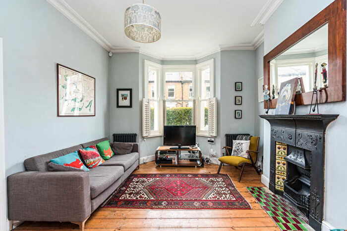 4 Bedroom Terraced House For Sale In Northway Road, London, SE5