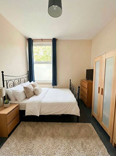 1 Bedroom Flat To Rent In Bed – - Clyde Road, West Didsbury, M20