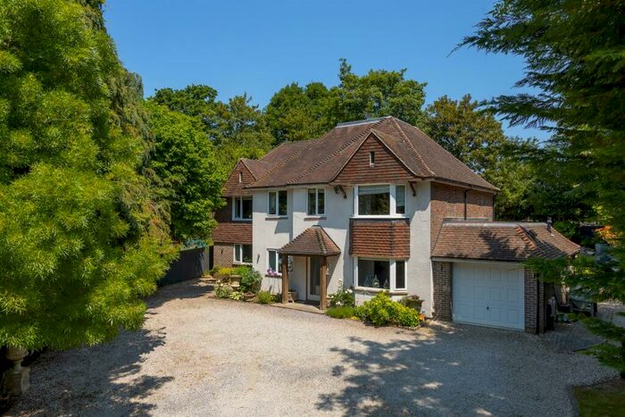 4 Bedroom Detached House For Sale In School Road, Windlesham, GU20
