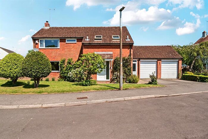 4 Bedroom Detached House For Sale In The Paddock, Urchfont, Devizes, SN10