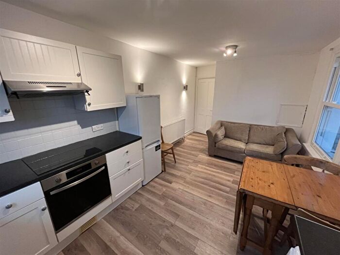 2 Bedroom Flat To Rent In Inverine Road, London, SE7