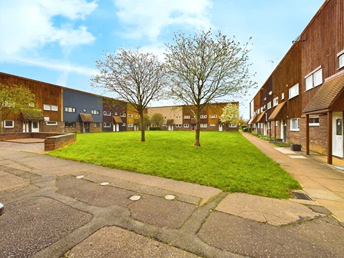 3 Bedroom Maisonette For Sale In Leighton, Orton Malborne, PE2