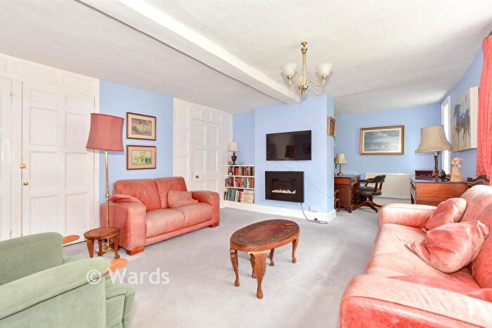 2 Bedroom Flat For Sale In Otterpool Lane, Lympne, Hythe, Kent, CT21