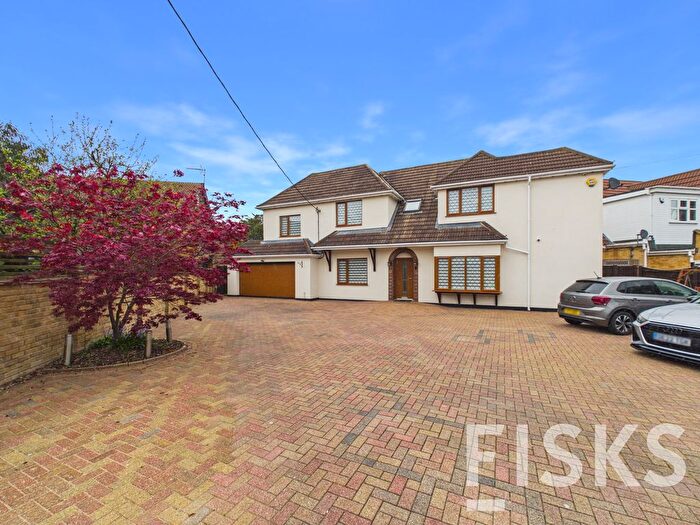 5 Bedroom Detached House For Sale In Cleveland Road, Canvey Island, SS8