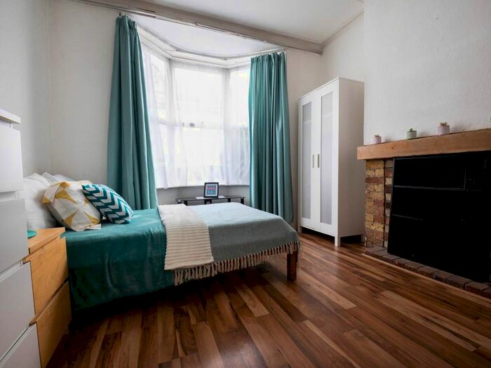 1 Bedroom Property To Rent In St Martins Road, Canterbury, Kent, CT1