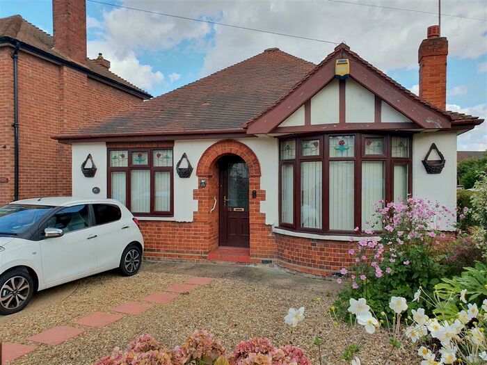 2 Bedroom Detached Bungalow To Rent In Ramnoth Road, Wisbech, Cambs, PE13