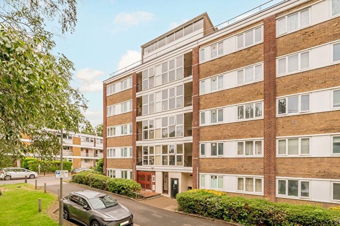 2 Bedroom Flat To Rent In Tildesley Road, Putney, SW15