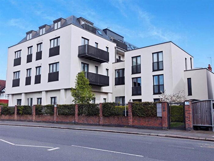 2 Bedroom Apartment For Sale In Roxborough Avenue, Harrow, HA1
