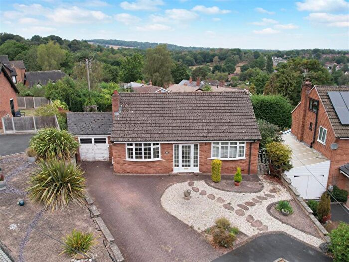 2 Bedroom Bungalow For Sale In Heather Drive, Kinver, Stourbridge, DY7