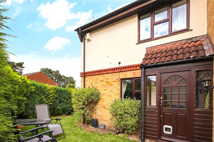 1 Bedroom End Of Terrace House For Sale In Axbridge, Forest Park, Bracknell, Berkshire, RG12
