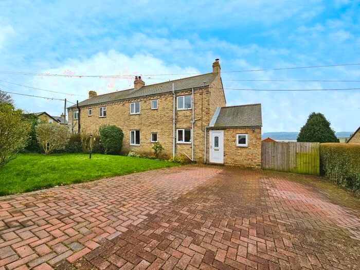 3 Bedroom Semi-Detached House For Sale In South Lea, Horsley, Newcastle Upon Tyne, NE15