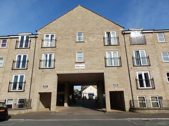 2 Bedroom Flat To Rent In Millwood, Sycamore Avenue, Bingley, West Yorkshire, BD16
