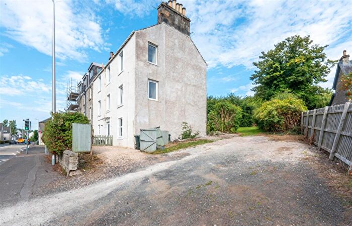 2 Bedroom Flat For Sale In Glasgow Road, Perth, PH2
