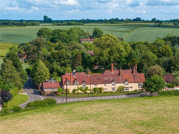 6 Bedroom Detached House For Sale In Radclive, Buckingham, MK18