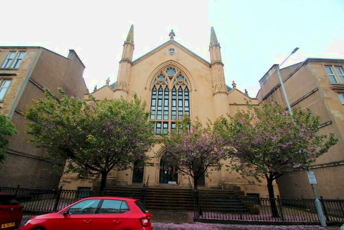 2 Bedroom Flat To Rent In Kent Road, Charing Cross, G3