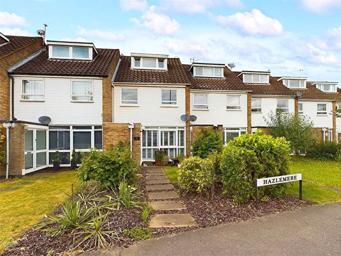 3 Bedroom Property To Rent In Hazlemere, Rydens Road, Walton-On-Thames, KT12