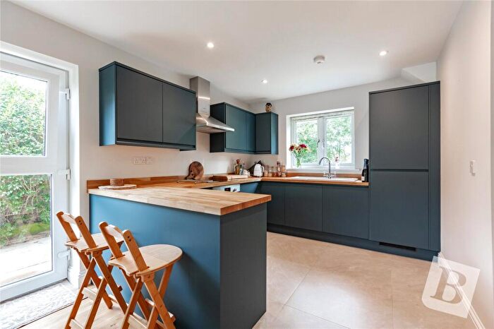 3 Bedroom Detached House For Sale In Benets Road, Hornchurch, RM11