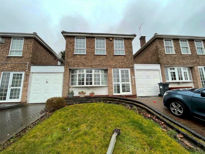 3 Bedroom Link Detached House To Rent In Oliver Road, Edgbaston, Birmingham, B16