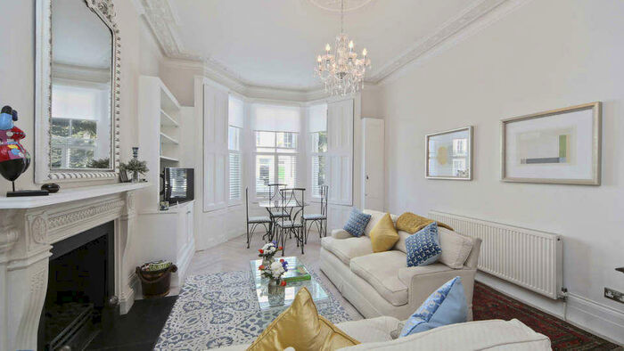 2 Bedroom Apartment To Rent In Cathcart Road, London, SW10