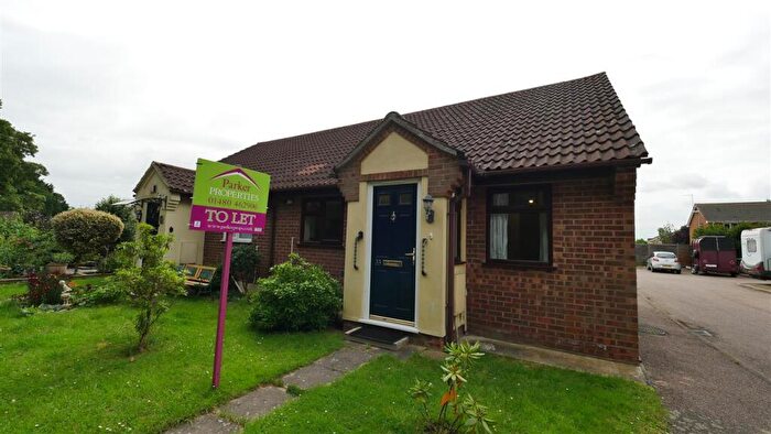 2 Bedroom Bungalow To Rent In Field Close, Alconbury, PE28