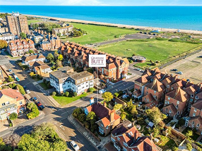 3 Bedroom Semi-Detached House To Rent In Irvine Road, Littlehampton, West Sussex, BN17