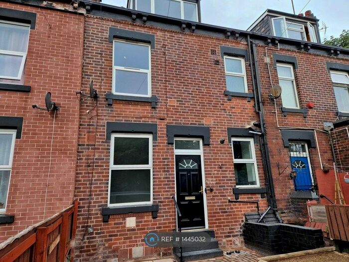 3 Bedroom Terraced House To Rent In Moor Road, Hunslet, Leeds, West Yorkshire, LS10