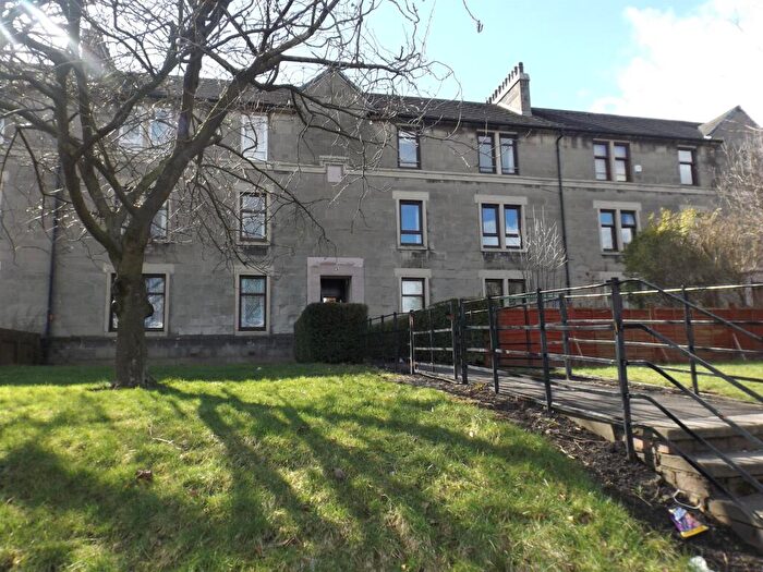 2 Bedroom Flat To Rent In Moncur Crescent, Dundee, DD3