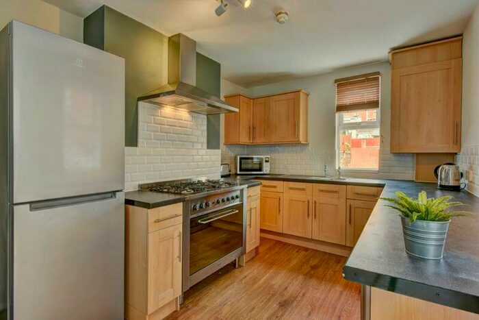 6 Bedroom Terraced House To Rent In Manston Road, Exeter, EX1