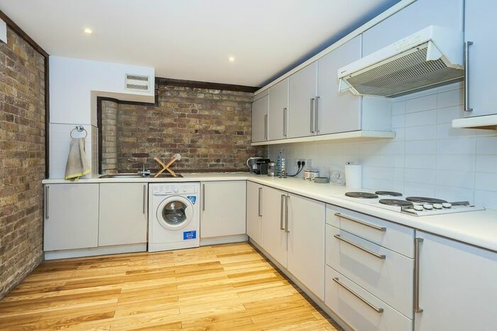 1 Bedroom Flat To Rent In St Saviours Wharf, Shad Thames, SE1