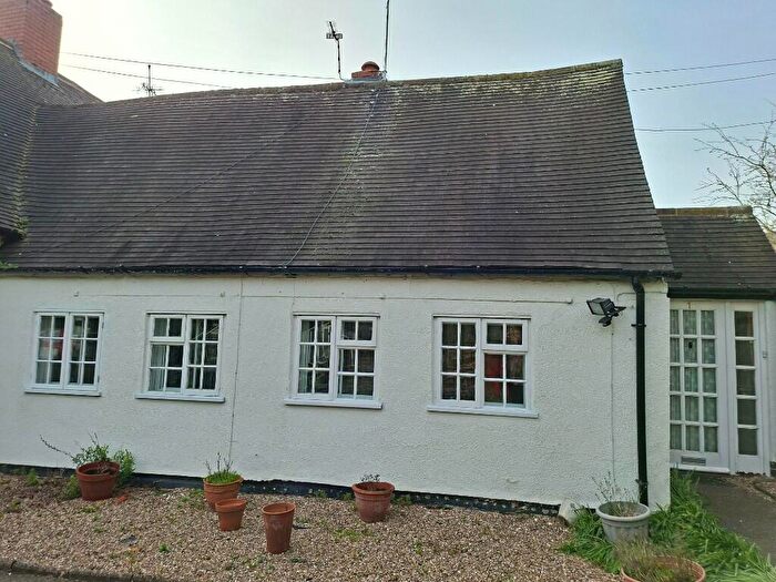 1 Bedroom Bungalow To Rent In Clifton Green, NG11