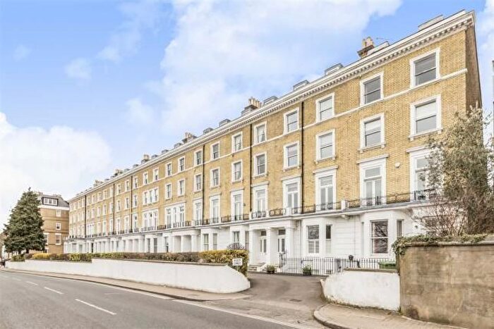 2 Bedroom Flat To Rent In Richmond Hill, Richmond, TW10