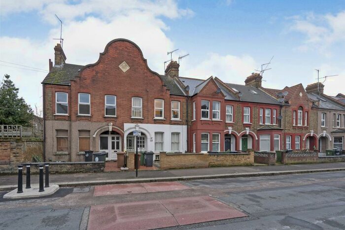 2 Bedroom Maisonette To Rent In Seymour Road, Leyton, E10