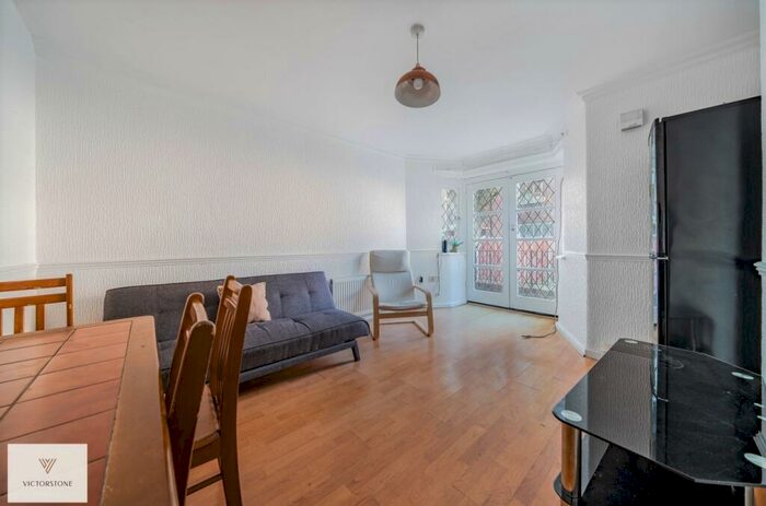 4 Bedroom Ground Maisonette To Rent In Tiber Gardens, Kings Cross, London, N1