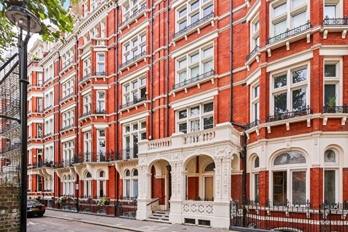 3 Bedroom Flat To Rent In Morpeth Mansions, Morpeth Terrace, SW1P