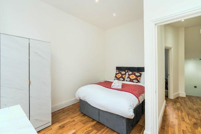 3 Bedroom Flat To Rent In Torriano Avenue, London, NW5