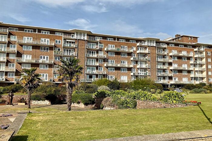 2 Bedroom Flat For Sale In The Gateway, Dover, CT16