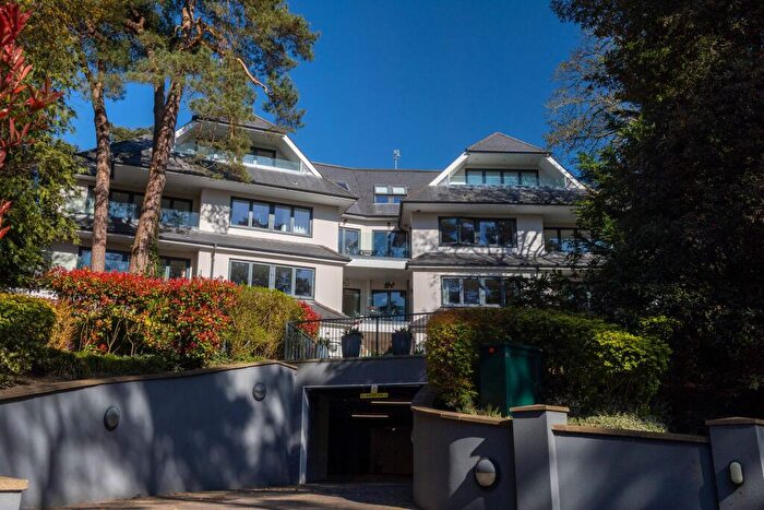 3 Bedroom Apartment To Rent In Canford Cliffs Road, Poole, BH13