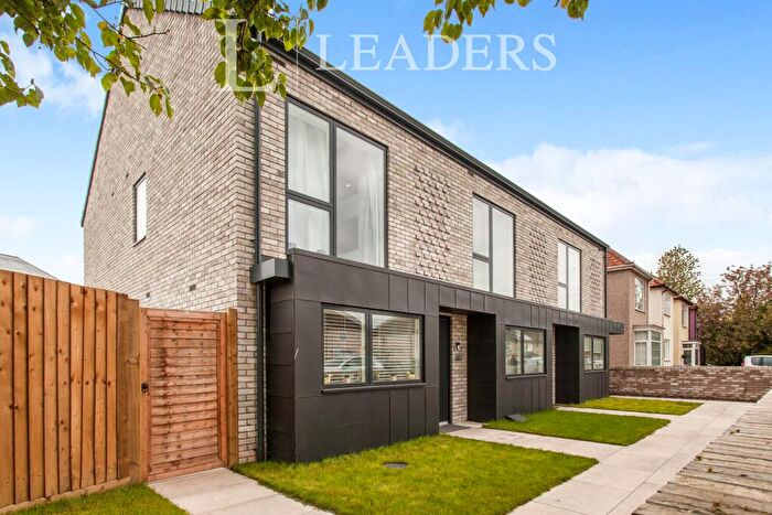 3 Bedroom Town House To Rent In Coldhams Lane, CB1