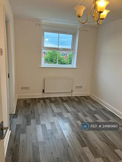 4 Bedroom Semi-Detached House To Rent In Stocton Close, Guildford, GU1