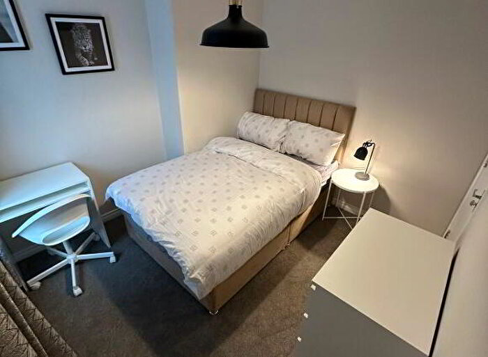 6 Bedroom Double Rooms To Rent In Room, Enfield St, Belfast, BT13