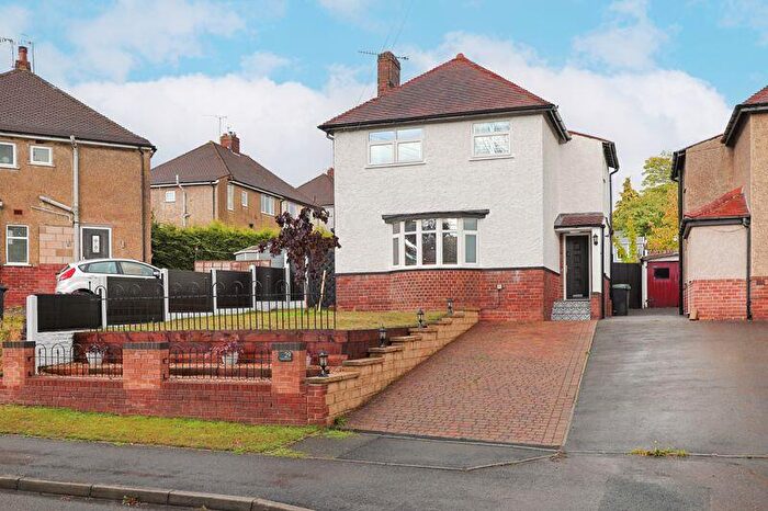 3 Bedroom Detached House For Sale In Hady Crescent, Chesterfield, S41