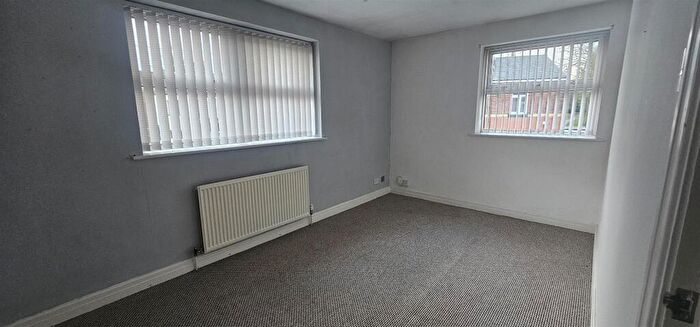 2 Bedroom Flat To Rent In Cannon Street, Eccles, Manchester, M30